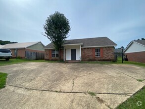 Building Photo - 2 bed 2 bath home in Shiloh neighborhood!