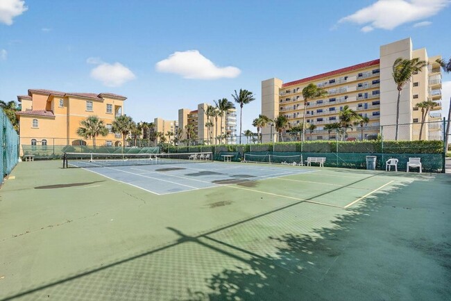 Building Photo - 7410 S Ocean Dr