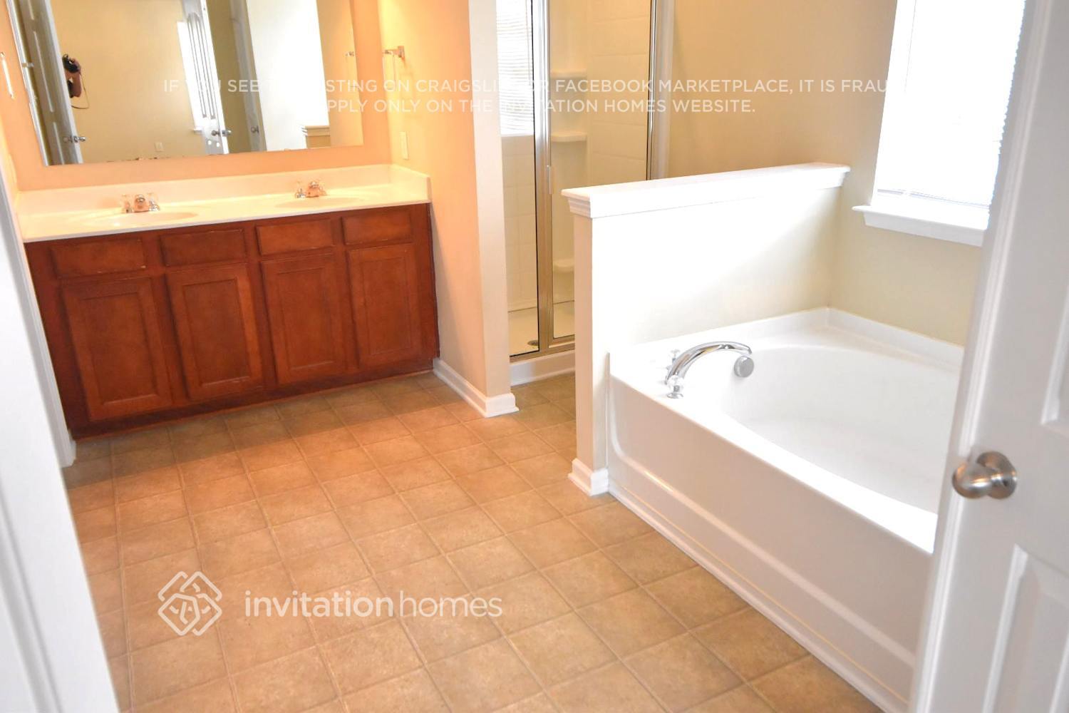 Building Photo - 623 Wrayhill Dr