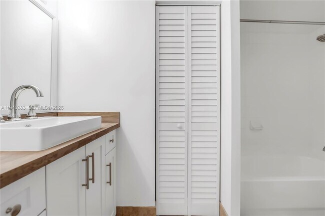 Building Photo - 2123 Renaissance Blvd