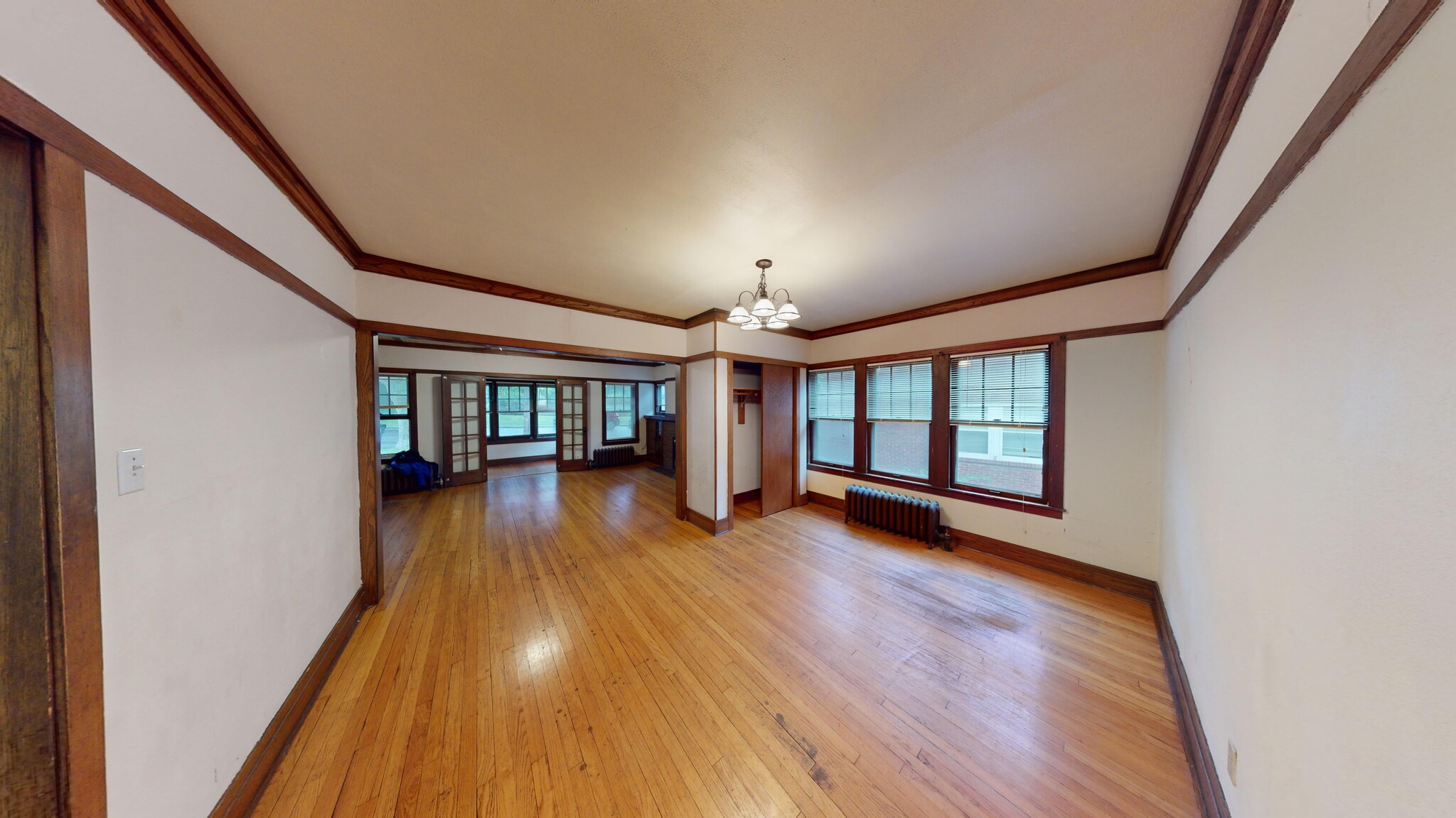 Building Photo - 1806 Kendall Ave