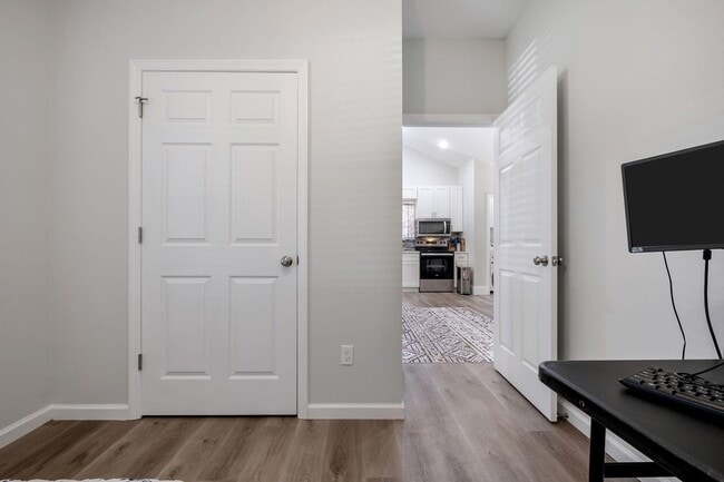 Building Photo - 15 Arapaho Trail