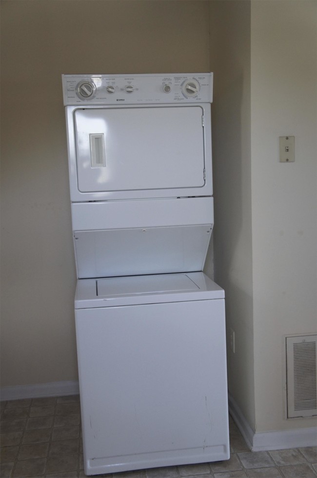 Building Photo - 170 Park Ridge Dr