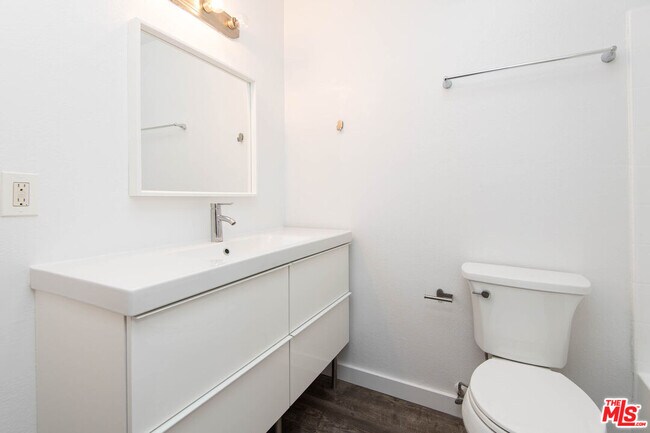 Building Photo - 3933 Marathon St