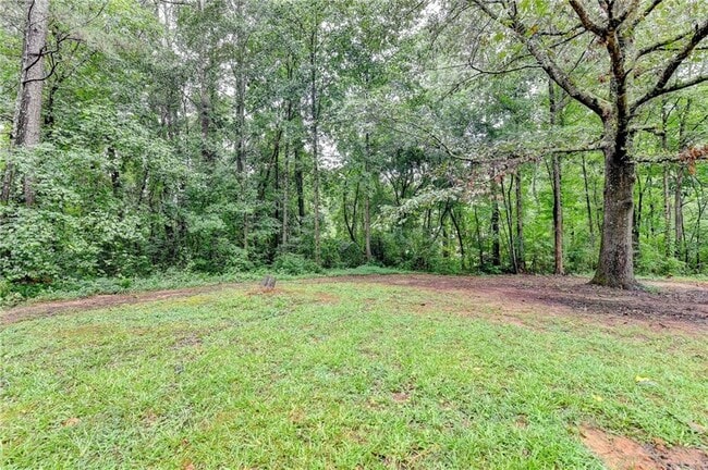 Building Photo - 103 Dogwood Ln