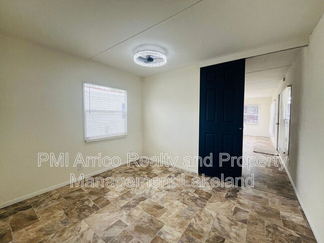 Building Photo - 550 Woodpecker Pike