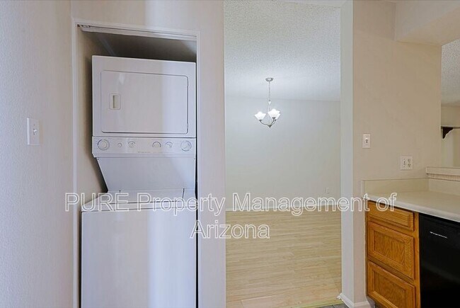 Building Photo - 9355 N 91st St