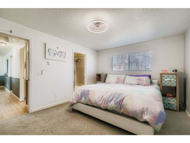 Building Photo - 10922 Forest Cir