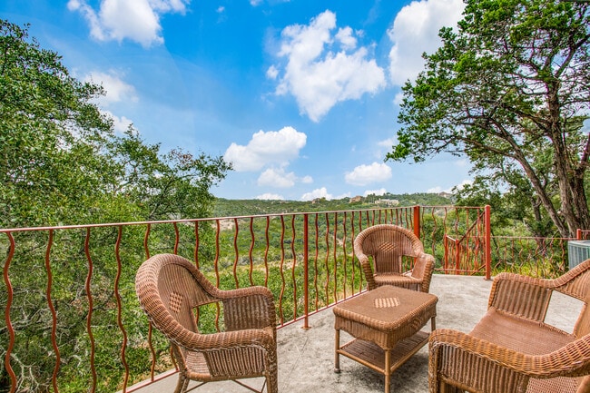 Building Photo - 27534 Twin Peak St