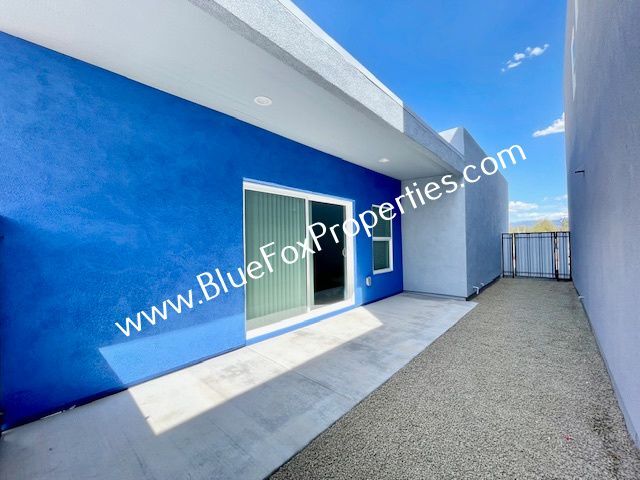 Building Photo - 1820 S Poetry Ln