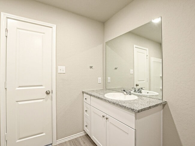 Building Photo - 4 BR /2 BA - 1667 SF Home in Hidden Trails...