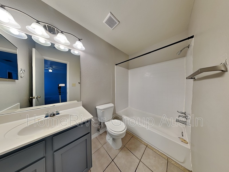 Building Photo - 894 Sagewood Trail