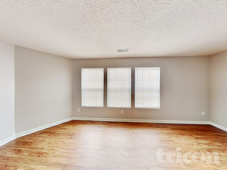 Building Photo - 901 Skywatch Ln