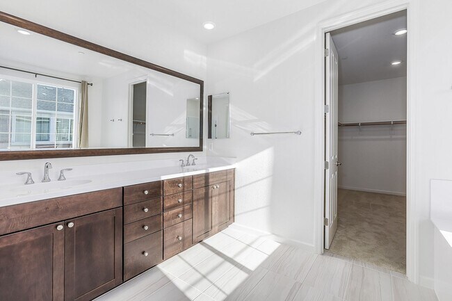 Building Photo - Stunning Executive Style Home in Fremont – Ardenwood Neighborhood!