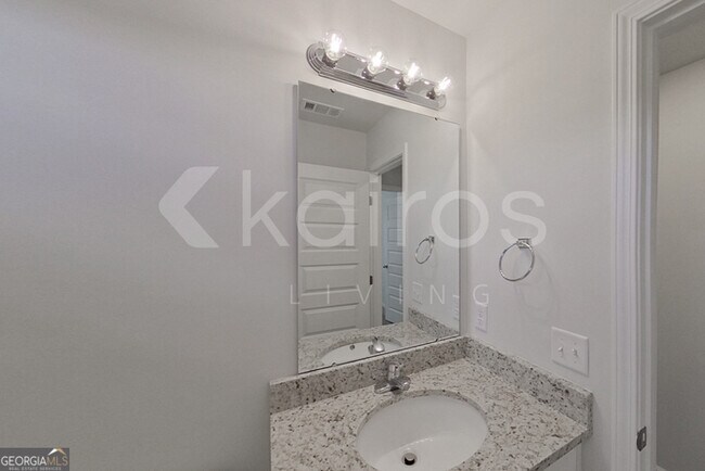 Building Photo - 142 Western Red Cedar Dr