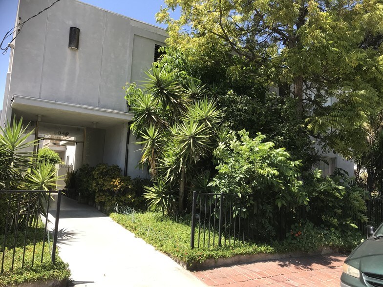 Building Photo - 5049 Denny Ave