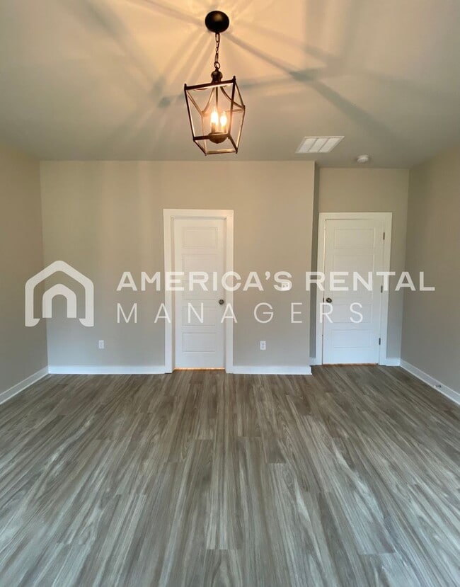 Building Photo - Home for Rent in Jemison, A!! GET 1 MONTH FREE RENT!!