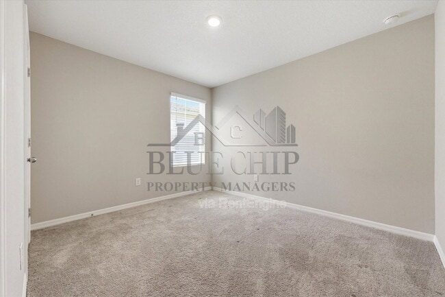 Building Photo - 12937 Camarillo Pl