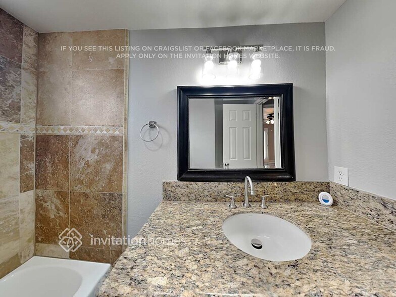 Building Photo - 6091 Mirada Pl