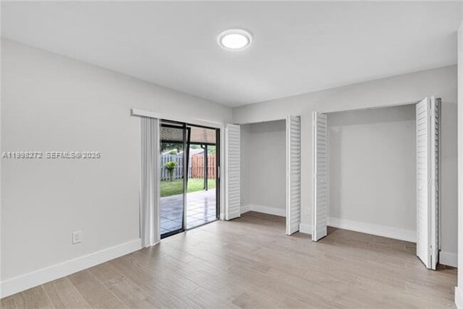 Building Photo - 4736 SW 136th Pl