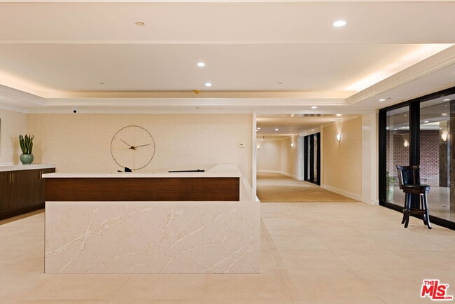Building Photo - 300 N Swall Dr