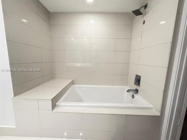 Building Photo - 1100 S Miami Ave