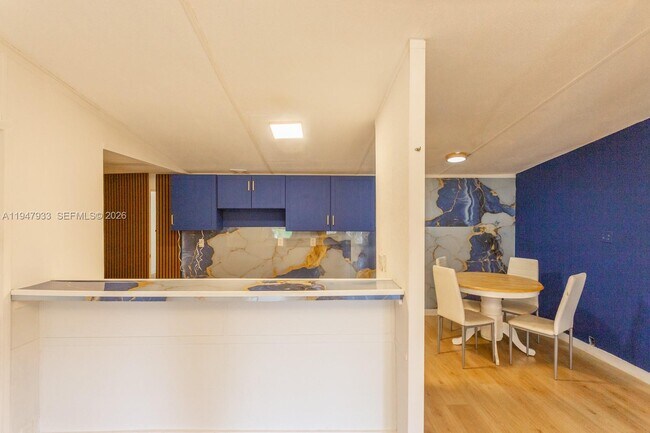 Building Photo - 260 Old Hwy 17