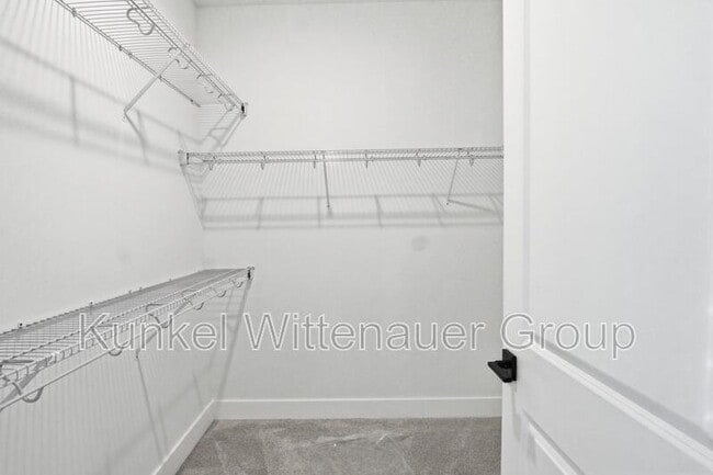 Building Photo - 829 Bushwood Way