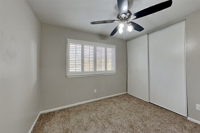 Building Photo - 5306 Hazel Grove Dr