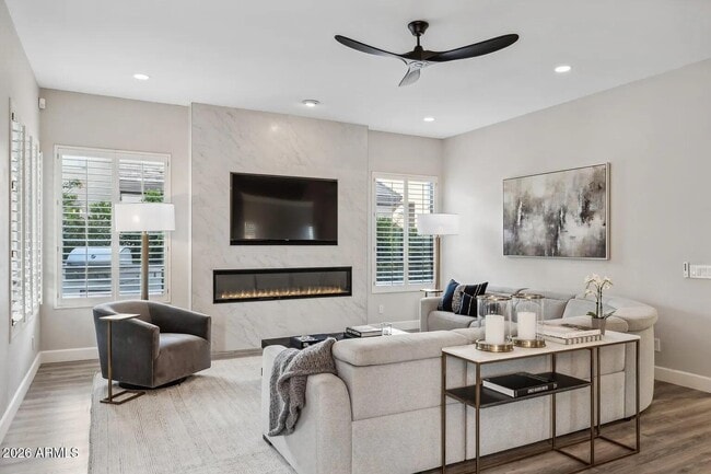 Building Photo - 6414 E Monte Cristo Ave