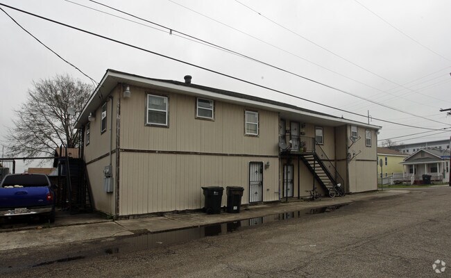 Building Photo - 1131-1133 S Gayoso St