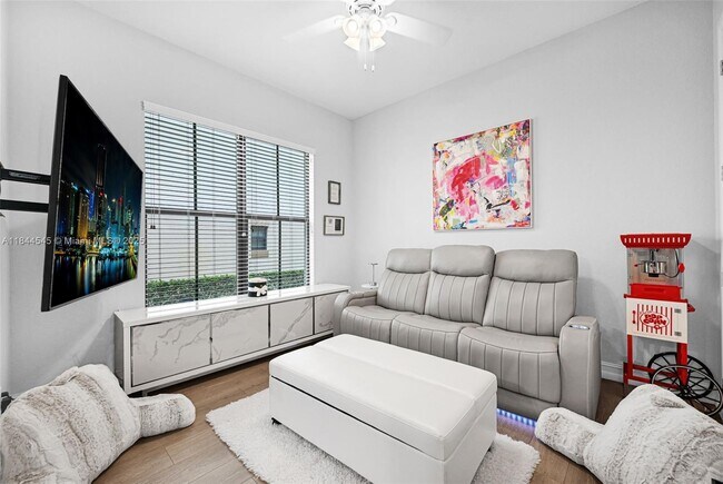 Building Photo - 8855 Watercrest Cir W