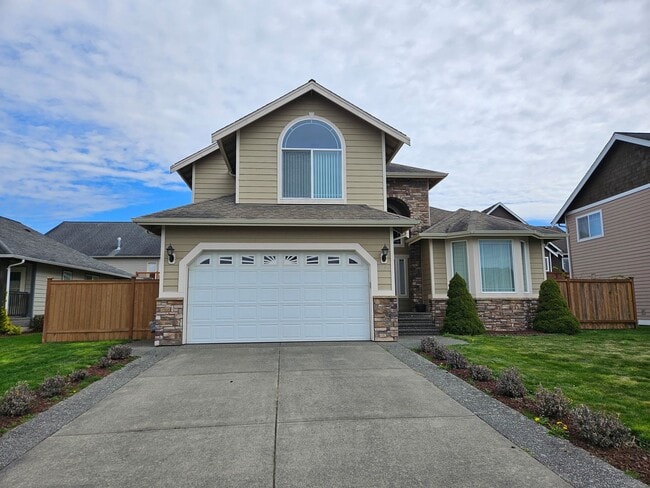 Primary Photo - 4 Bedroom House for Rent in Ferndale