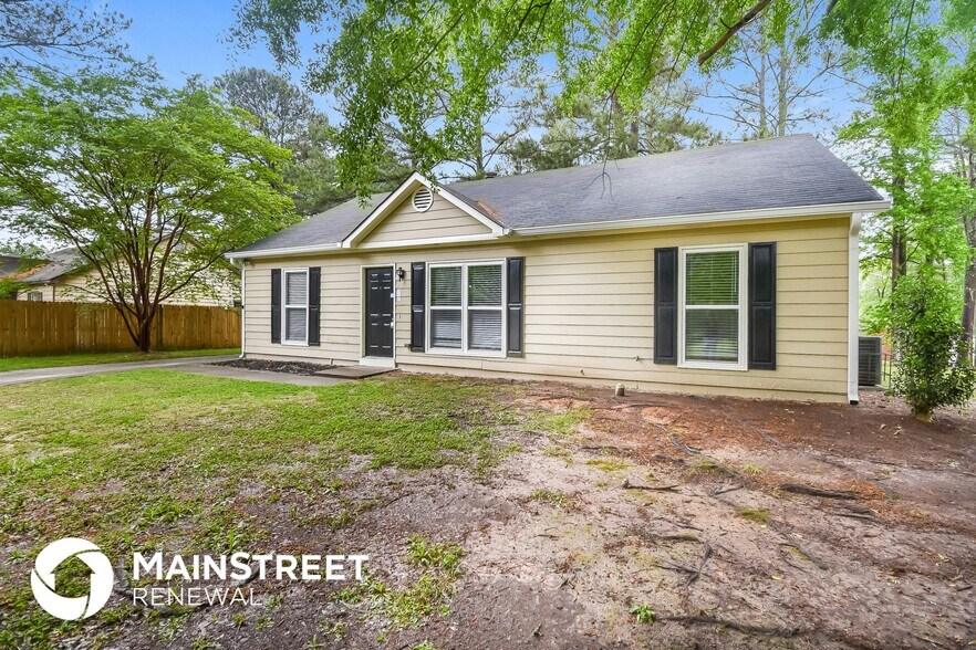 Building Photo - 2745 Sapphire St