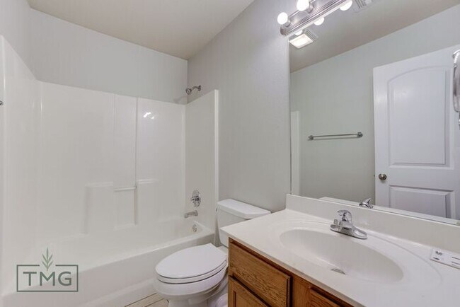 Building Photo - Open House 8/1/24 4pm-5pm! Great 3/2/2 in Owasso’s Lake Valley!