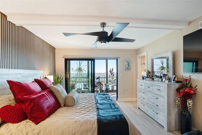 Building Photo - 9397 Midnight Pass Rd