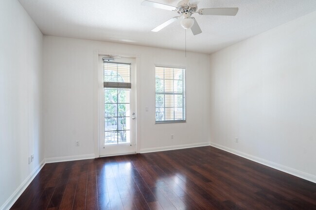 Building Photo - 186 Soriano Dr