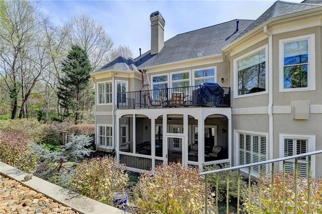 Building Photo - 6745 Laurel Oak Dr