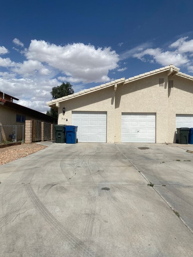 Building Photo - *DONT MISS OUT ON THIS GREAT MOVE IN SPECI...