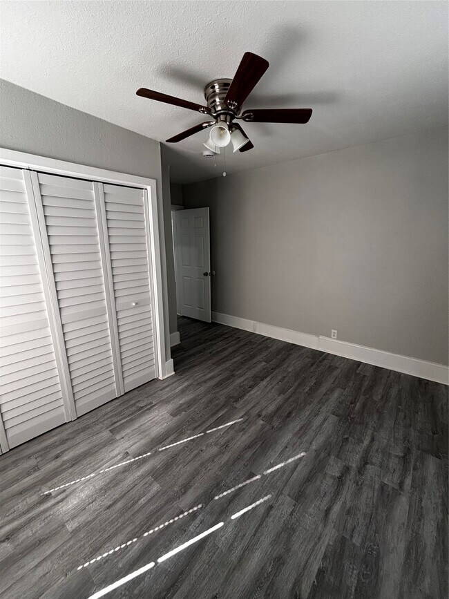 Building Photo - 4125 Avenue M