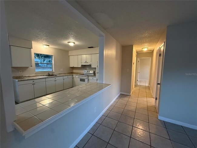 Building Photo - 34918 Ansley Ave