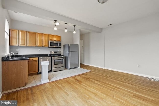 Building Photo - 4120 14th St NW