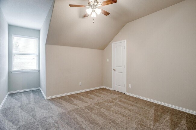 Building Photo - Beautiful 5 Bed, 3 Bath, 2-Story Home in Morningstar Subdivision- Aledo ISD- 76008