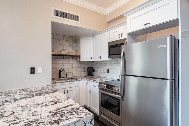 Building Photo - 2109 Bayshore Blvd