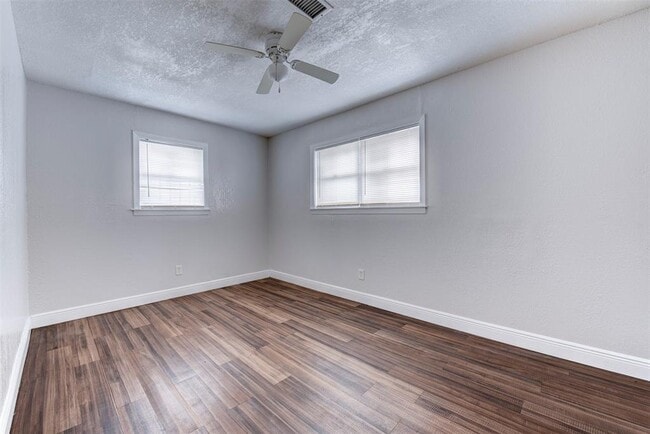 Building Photo - 1209 Cabell St