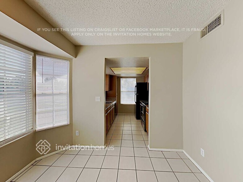 Building Photo - 11002 N 65th Ave