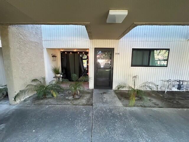 Building Photo - 685 N Ashurst Ct