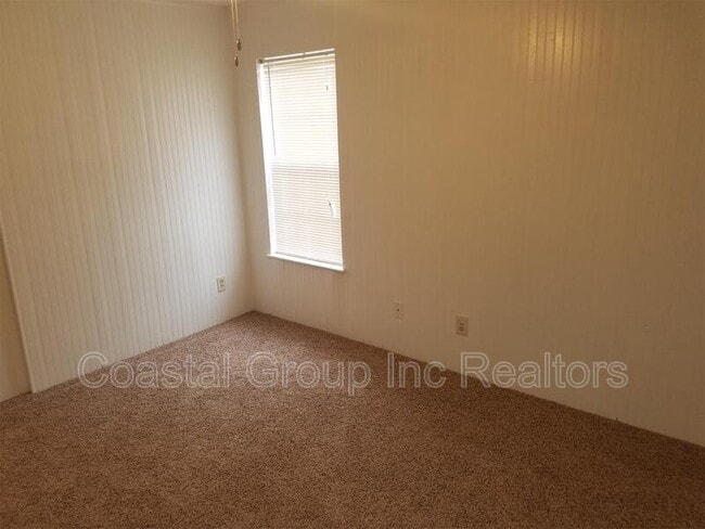 Building Photo - 1424 Deerpond Ln