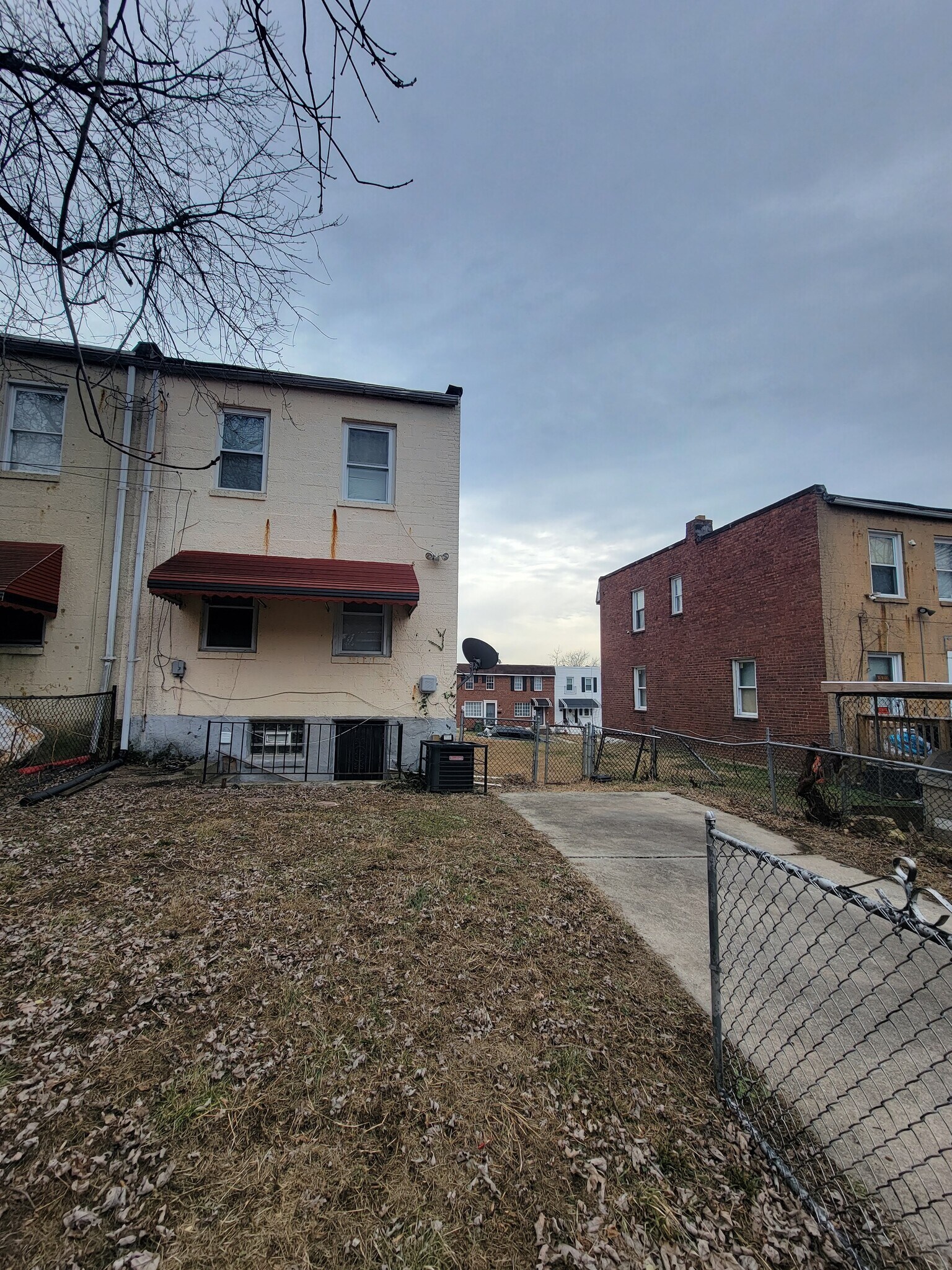 Building Photo - 3226 Westmont Ave