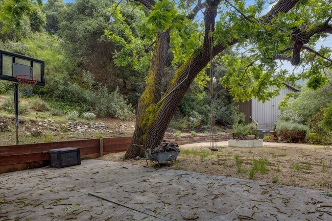 Building Photo - Available Now – Beautiful Carmel Valley Home in Carmel School District